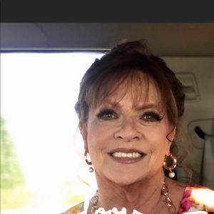 Meet your Posher, Deborah